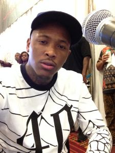 YG selfie