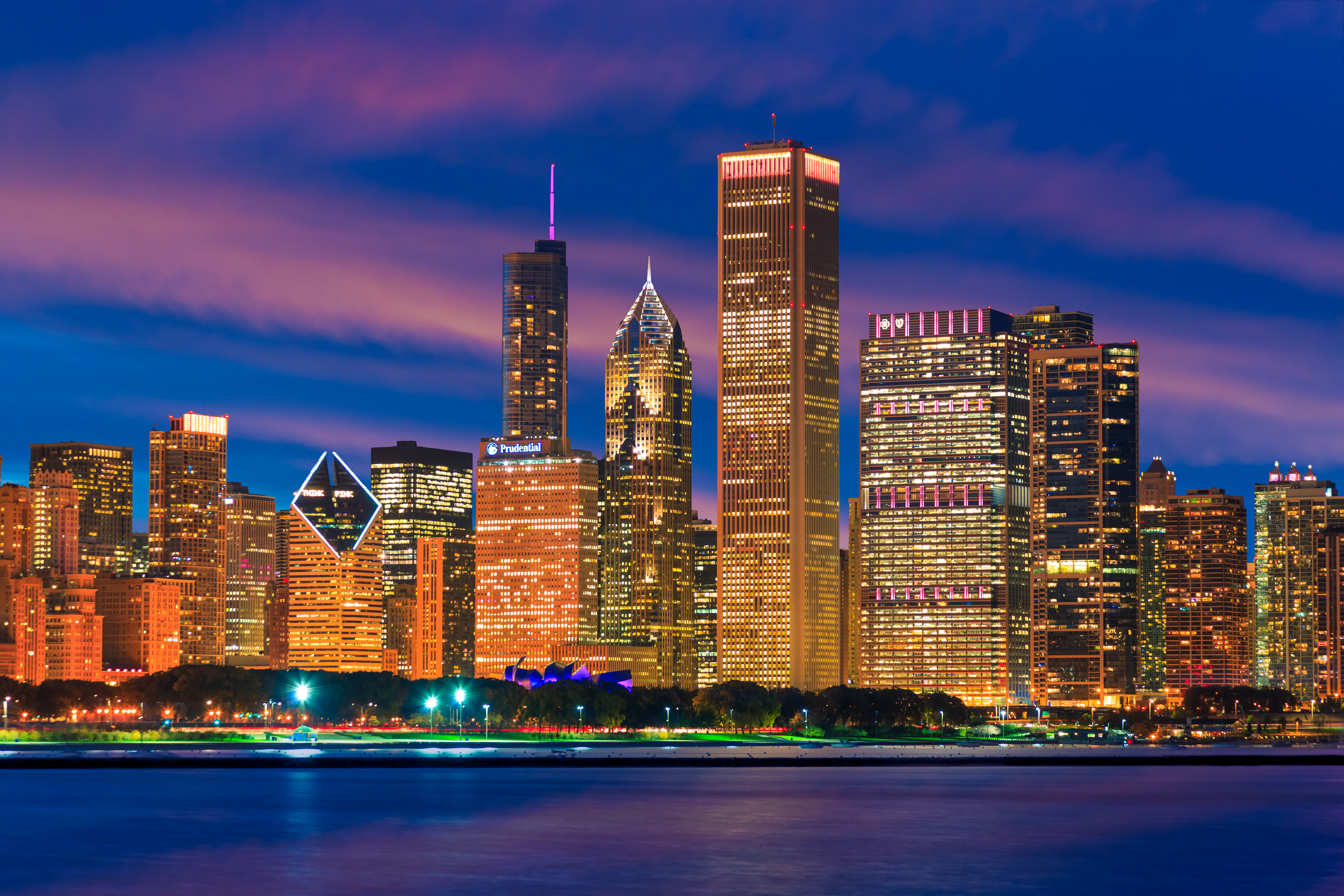 Skyscrapers of Chicago skyline at sunset,Lake Michigan,Illinois