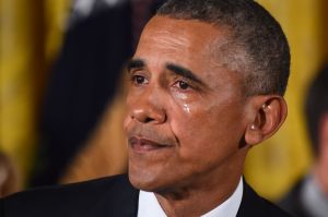 US-POLITICS-GUNS-OBAMA