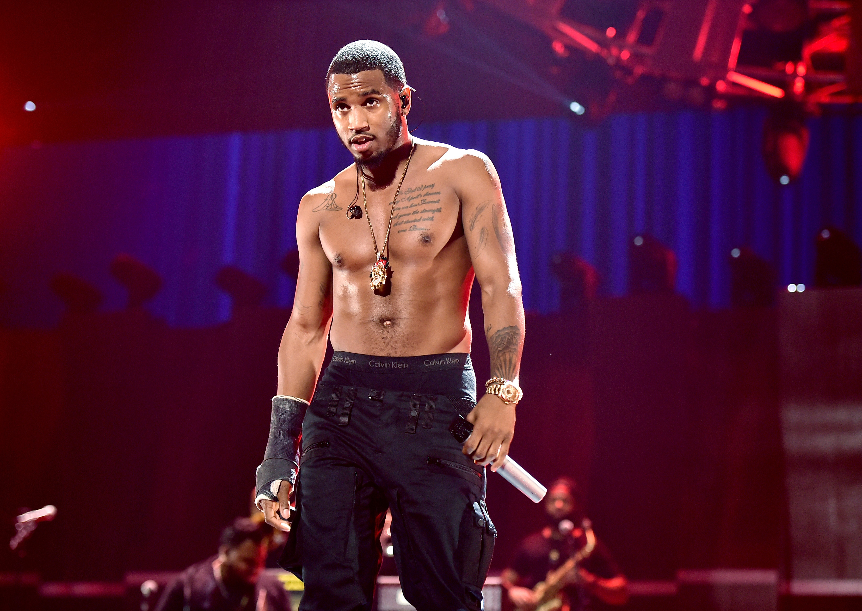 2015 iHeartRadio Music Festival - Night 2 - Show