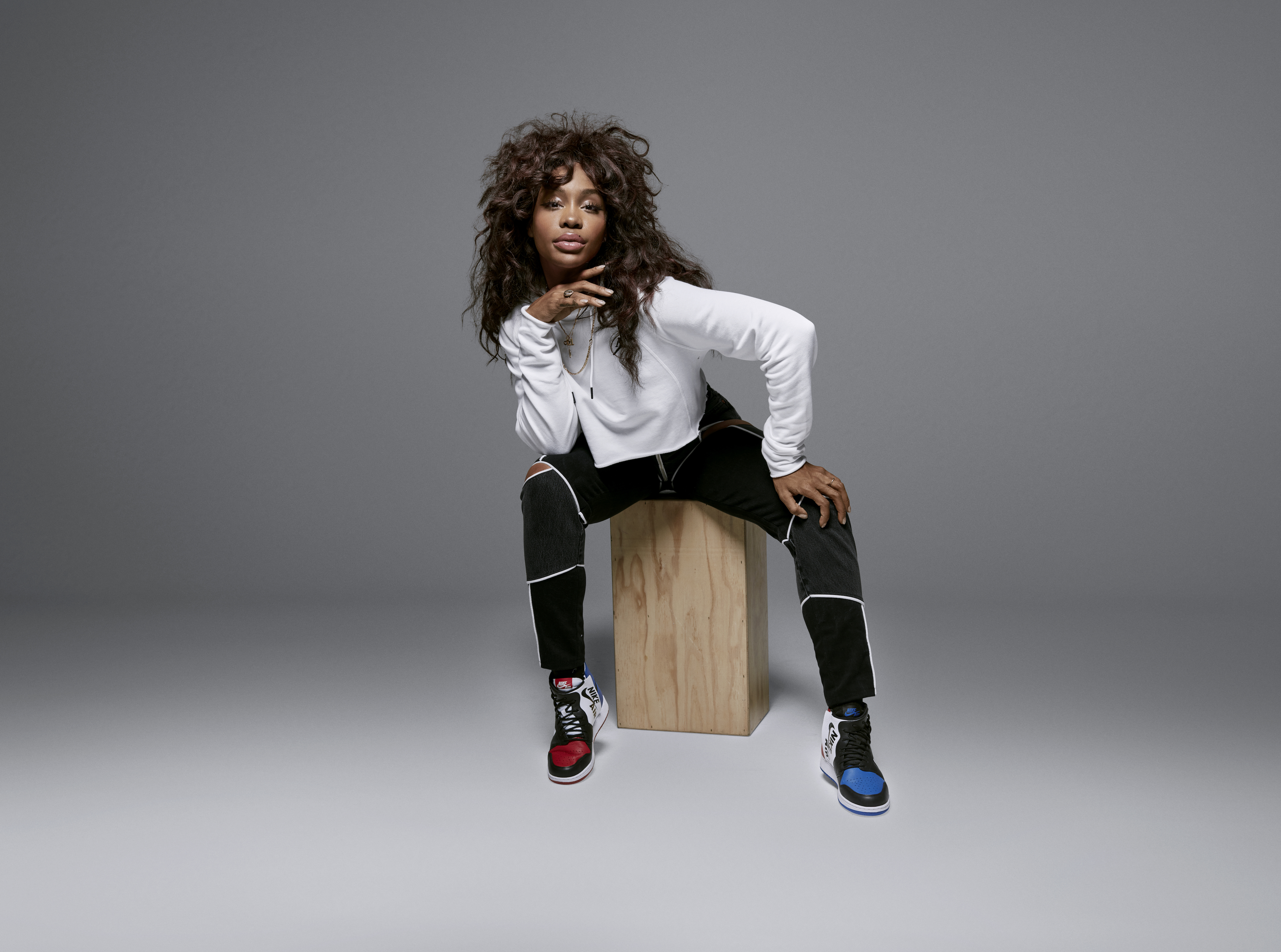 SZA in Jordan Brand gear 4