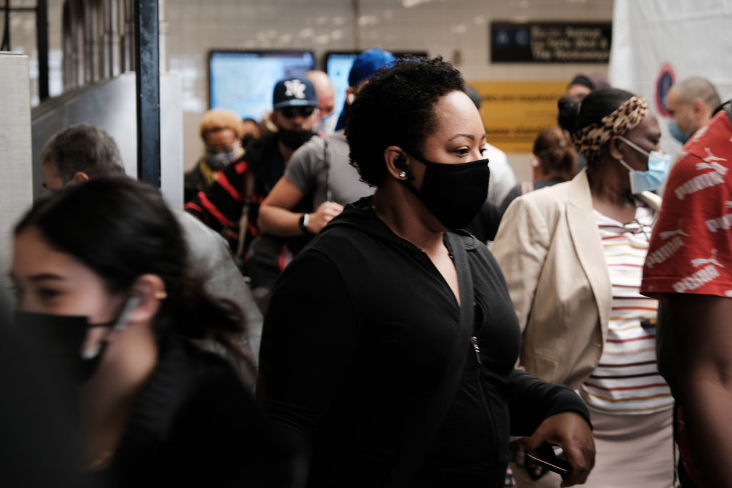New York Opens Pop-Up Vaccination Sites At MTA Stations, Offering Free Metro Cards
