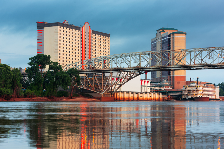 Shreveport, Louisiana, USA downtown skyline on the Red River
